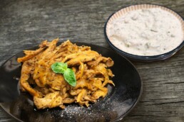 Austernpilz-Pfanne mit Kräuterquark